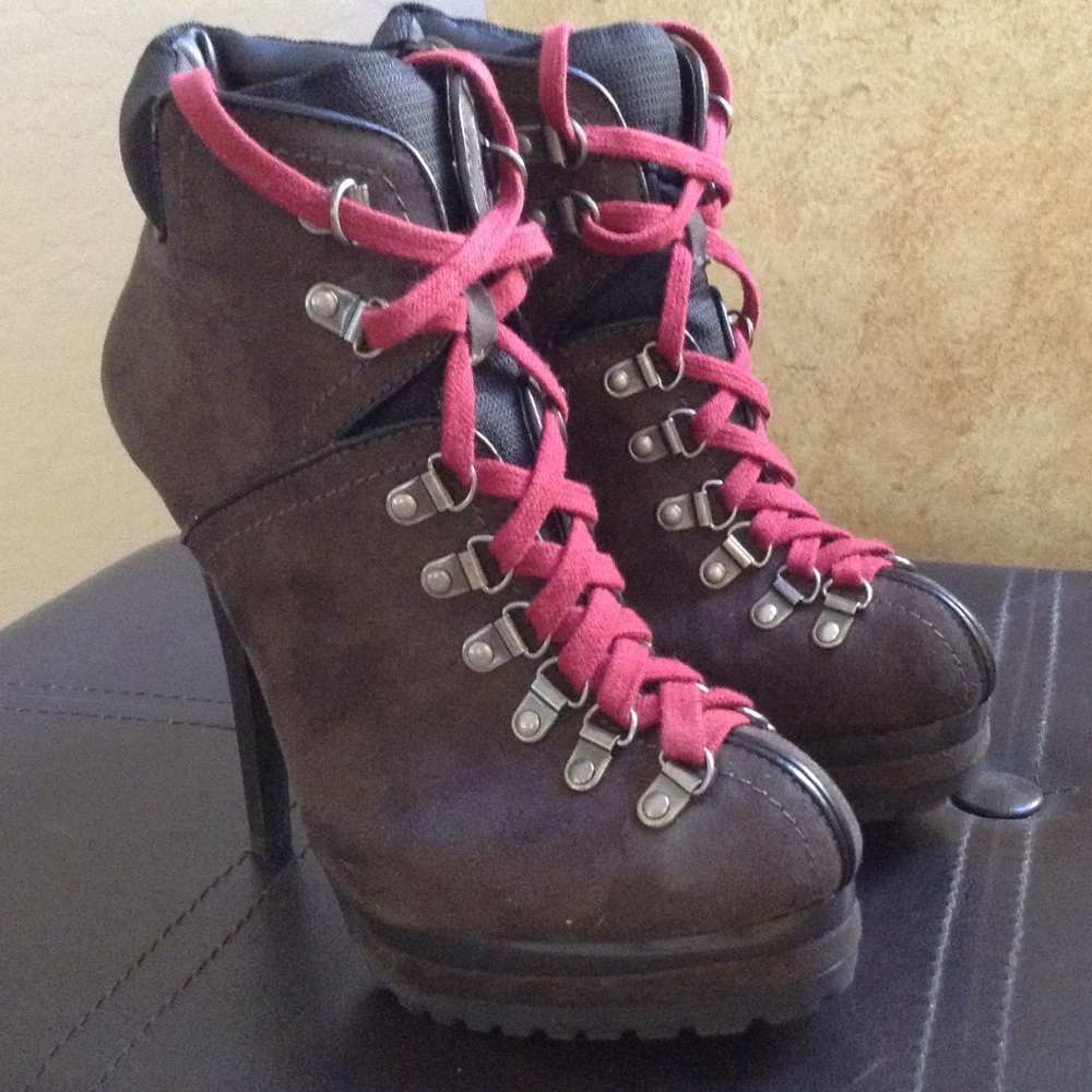 Xhilaration Keava Spike Heel Lace Up Boots 8.5